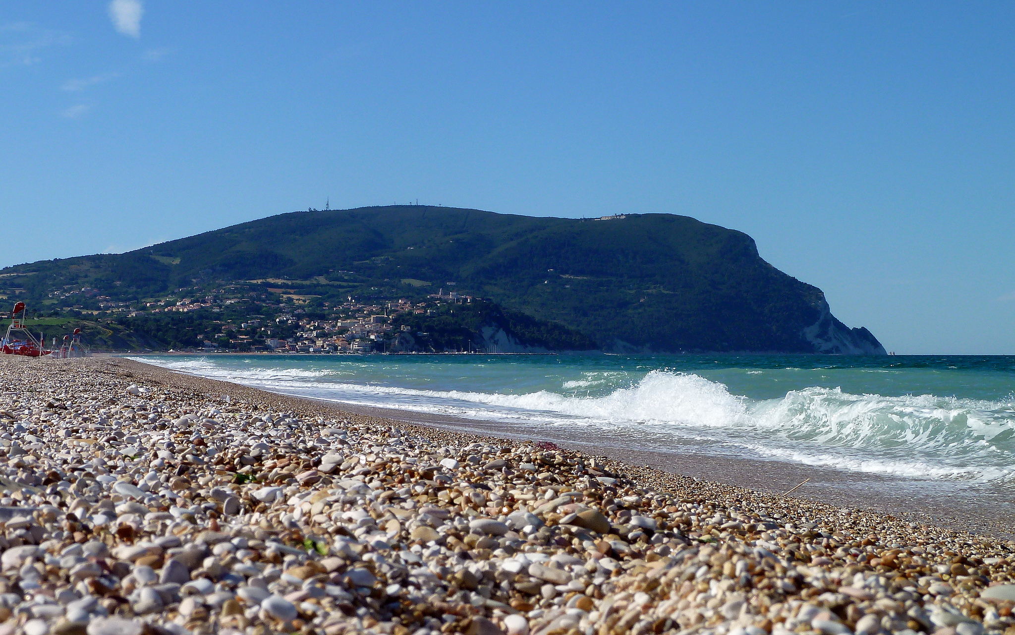 Marche. Divieto di accesso a spiagge, parchi e giardini pubblici