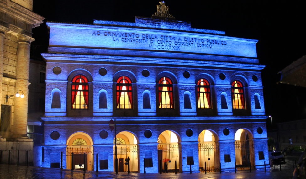 Macerata, Sferisterio in blu per la Giornata mondiale sull’autismo