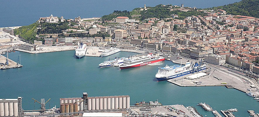 Unimc e Porto di Ancona, l’innovazione digitale e la logistica