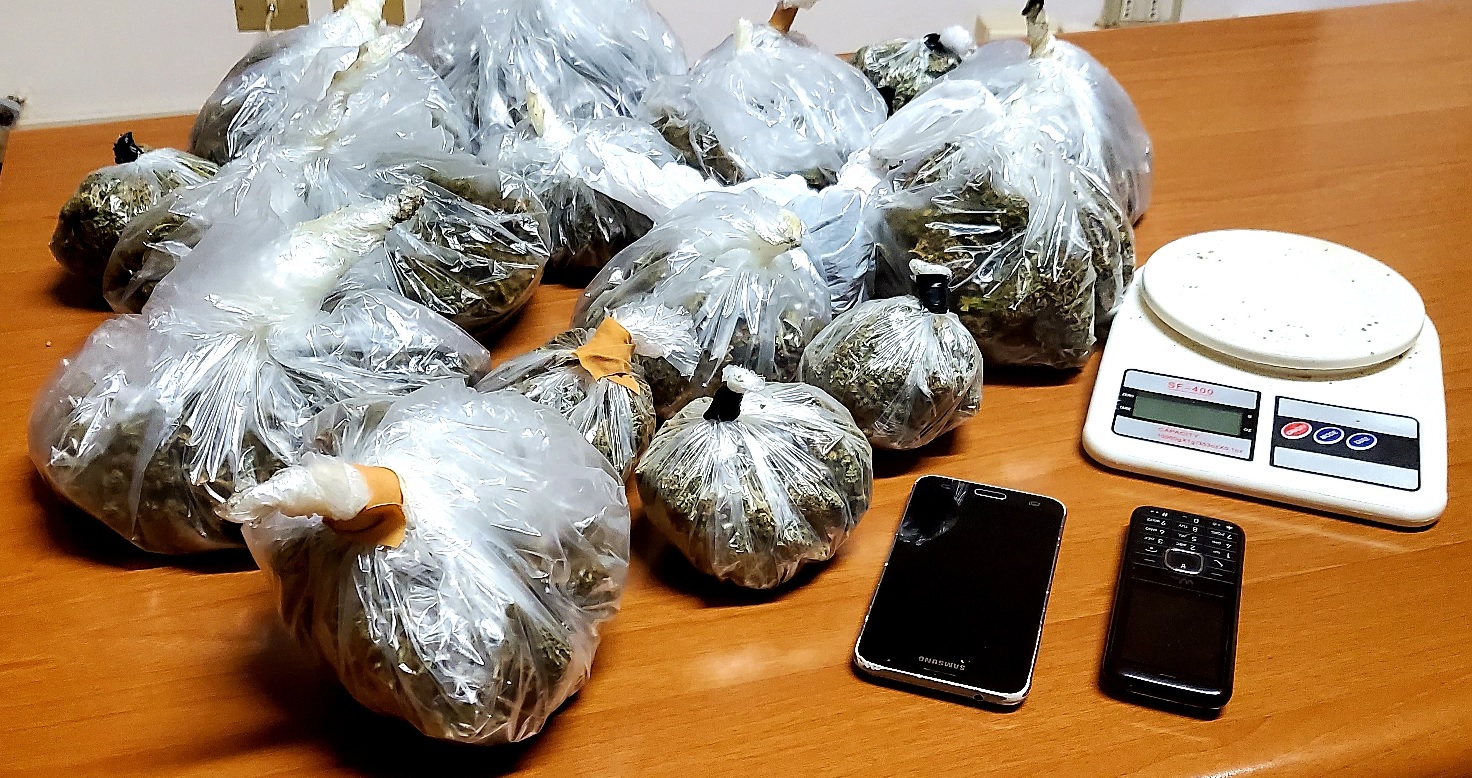 Guardia di Finanza, sequestrata marijuana e arrestato 42enne