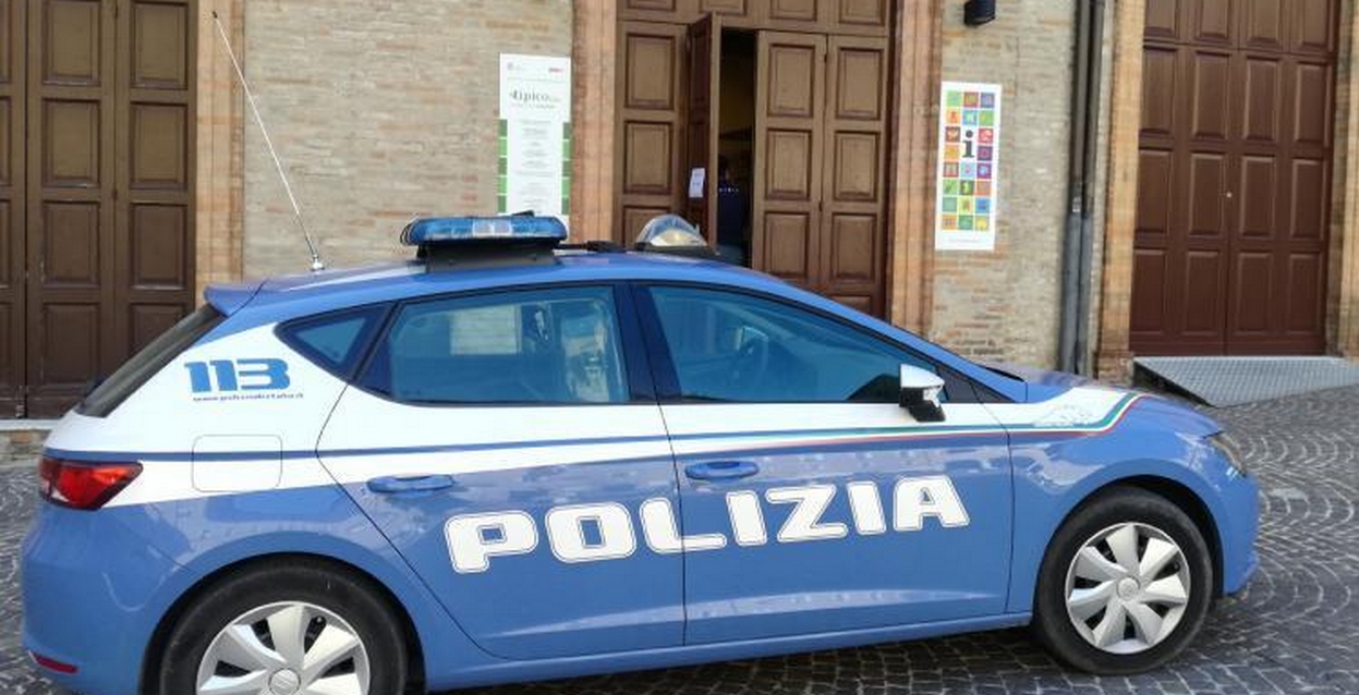 Polizia, a Macerata arrestato spacciatore e sequestrato hashish