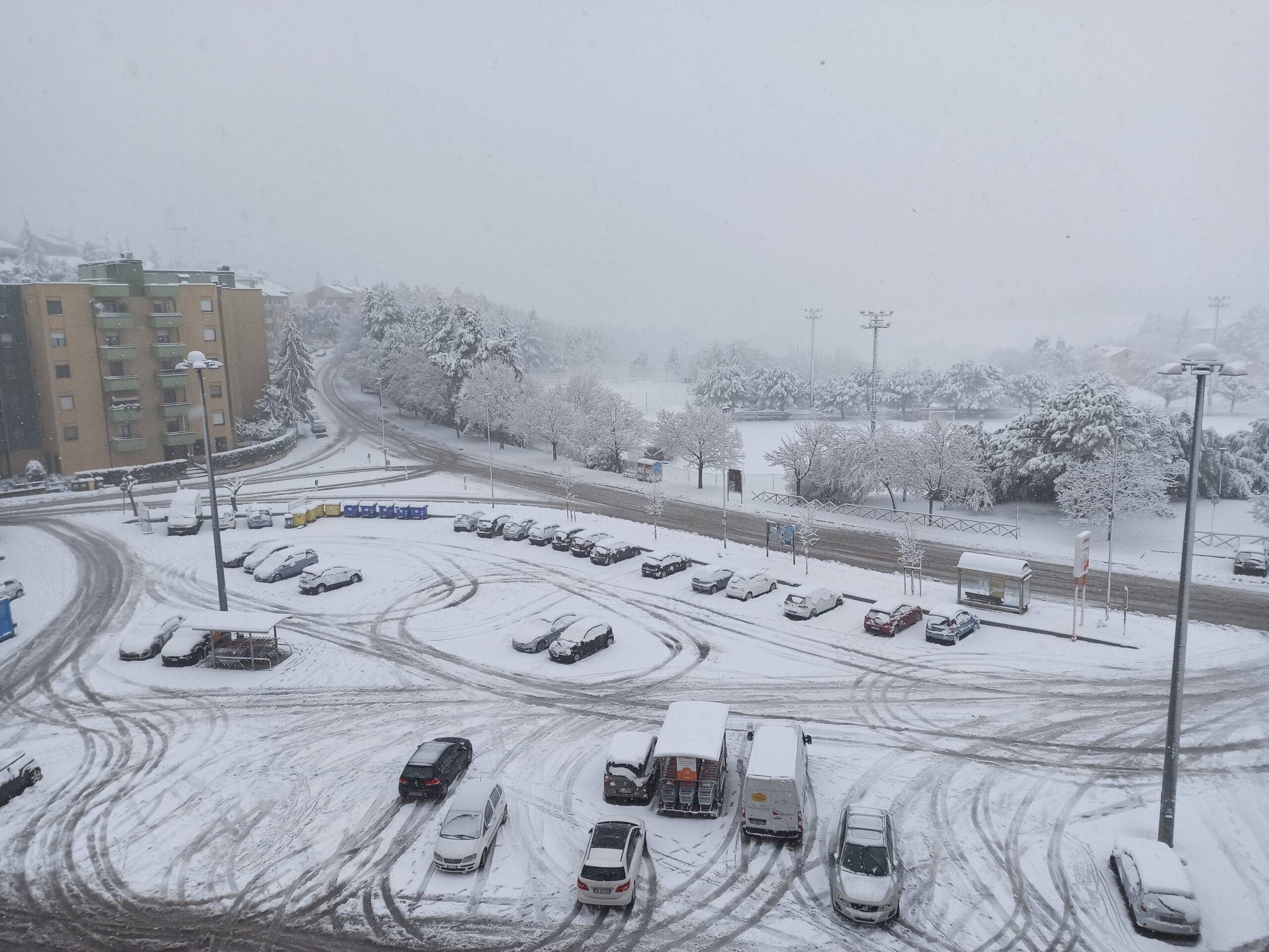 A Macerata scattato il piano neve, piccoli disagi e scuole aperte