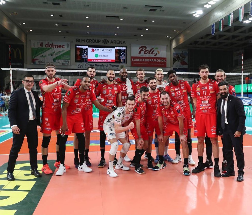 La Lube espugna Trento in 3 set, serie di semifinale in parità 1-1