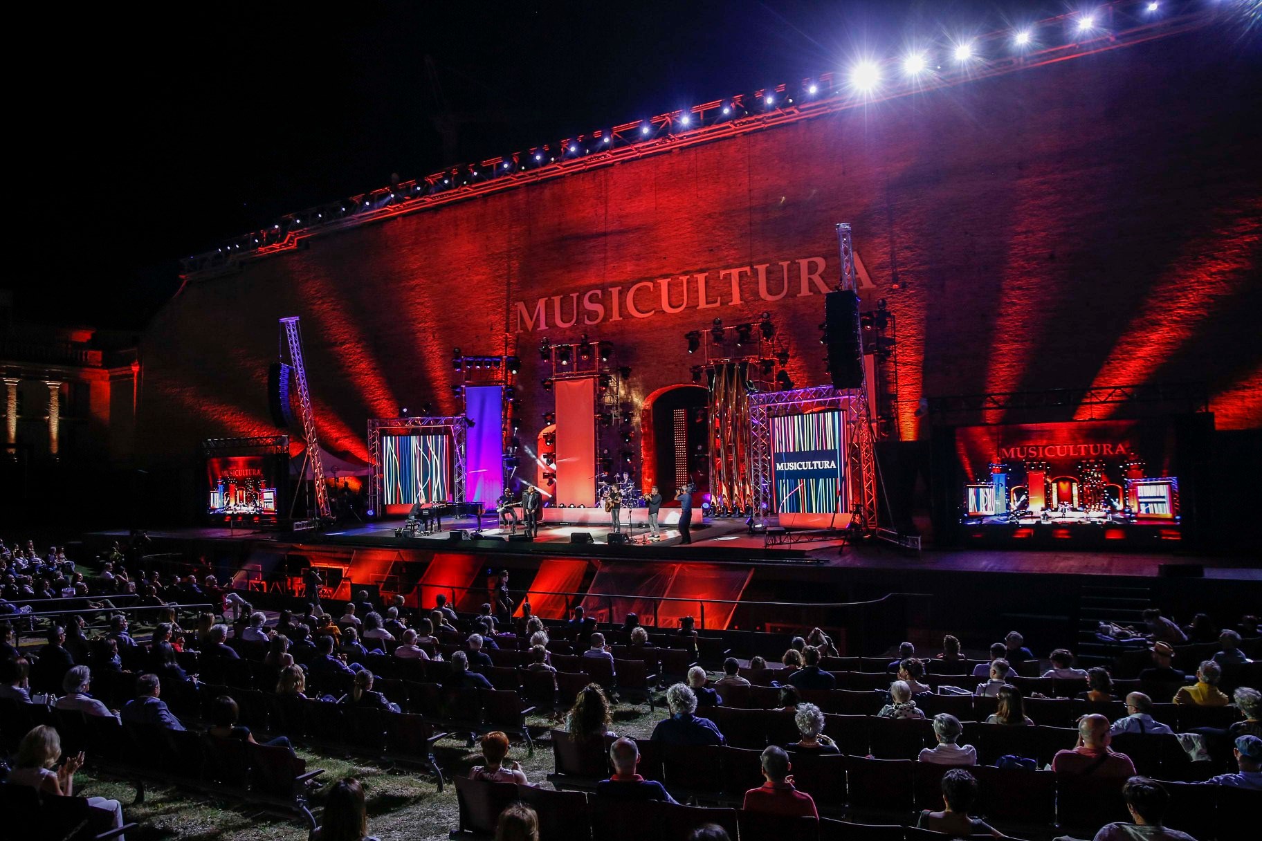 Controra di Musicultura, apre il concerto di Beatrice Antolini