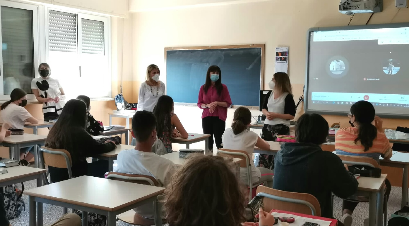 Macerata, incontri nelle scuole con il Consiglio delle Donne