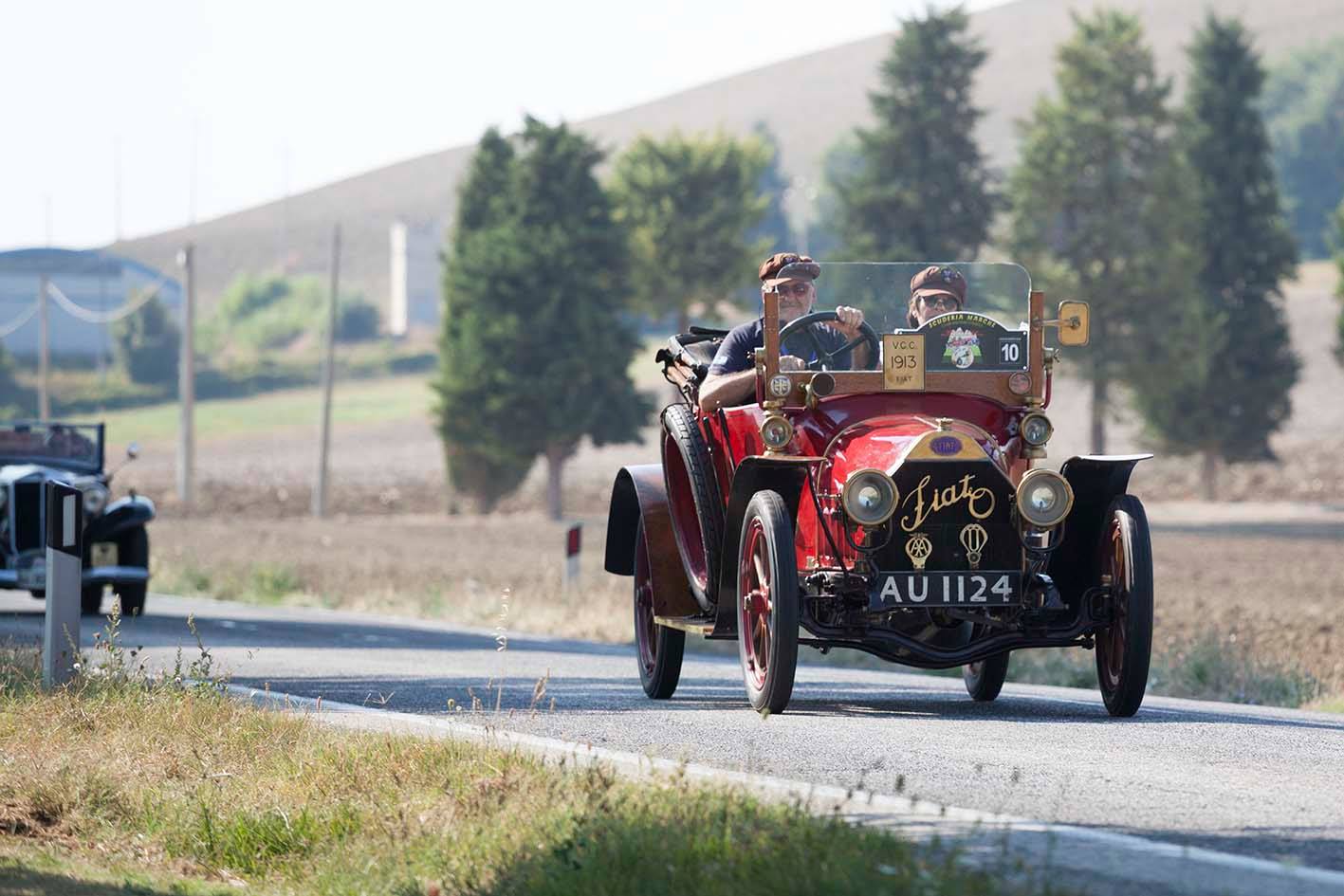 A San Severino Marche le auto d’epoca di “Sibillini e Dintorni”