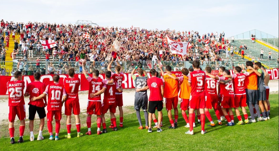 Ancona Matelica in campo con l’Imolese, il sostegno dei tifosi