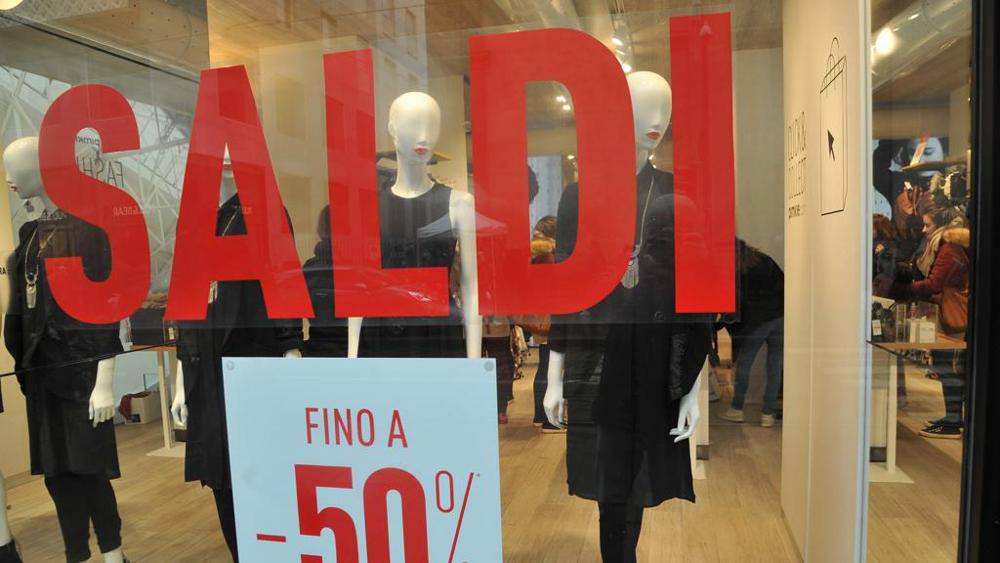 Marche, Black Friday il 26 novembre e saldi dal 5 gennaio 2022