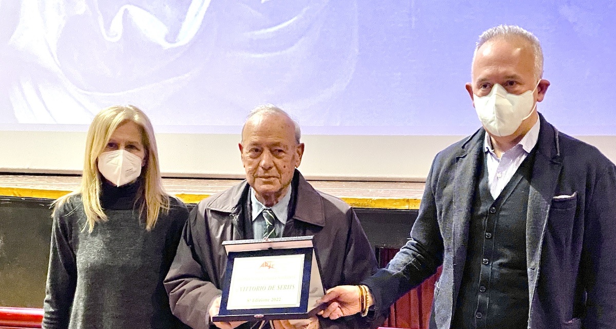 Civitanova Marche, premiato il giornalista Vittorio De Seriis