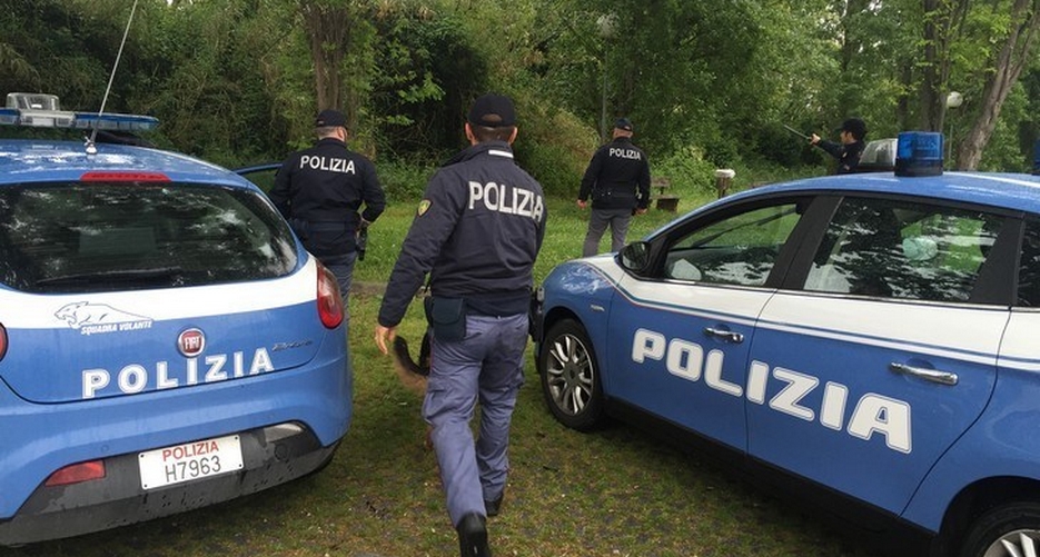 Macerata e Porto Recanati, identificazioni e controlli della Polizia