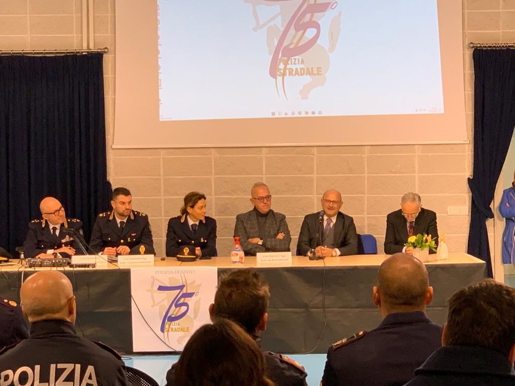 Polizia Stradale, celebrato con gli studenti il 75° Anniversario