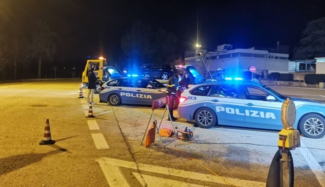 Polizia Stradale, a Civitanova Marche ritirate 13 patenti di guida