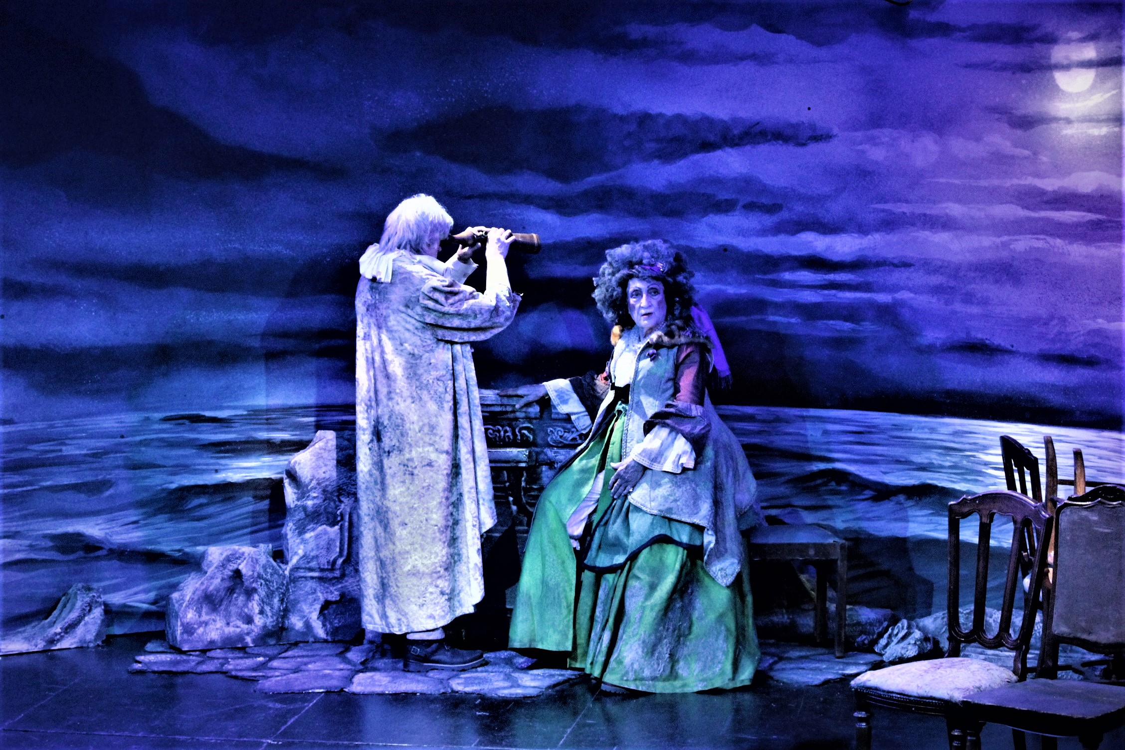 Macerata, “Le Sedie” di Eugène Ionesco al Teatro Lauro Rossi