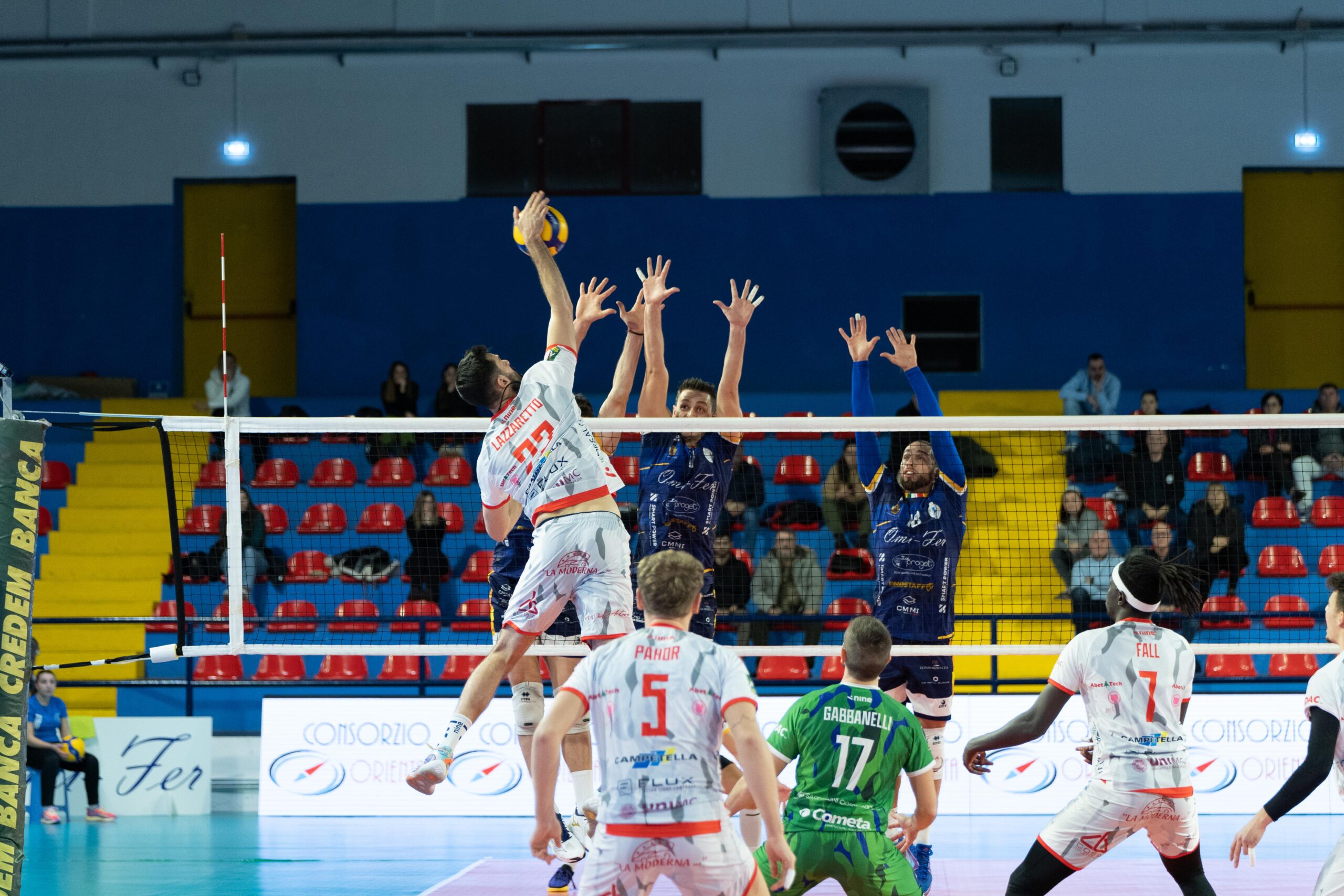 Banca Macerata, a Palmi vince i primi 2 set ma perde al tie-break