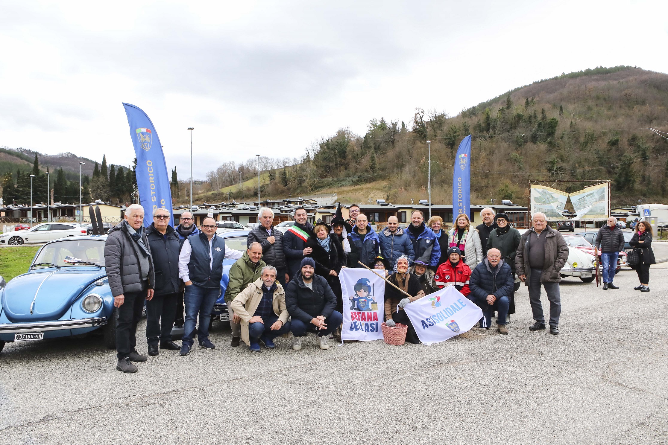 Pieve Torina, auto d’epoca e donazione per la zona SAE