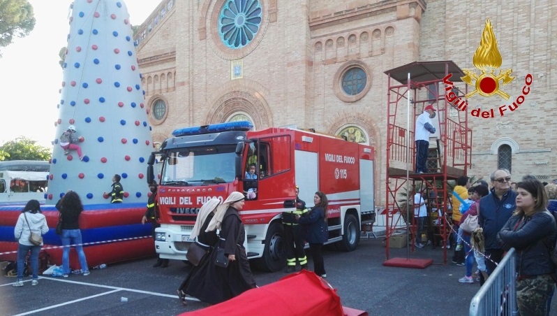 Treia, un giorno da piccoli Vigili del Fuoco con Pompieropoli