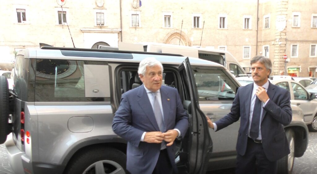 Tajani Macerata