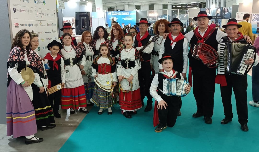 Li Matti de Montecò, il gruppo folk da Papa Leone XIV