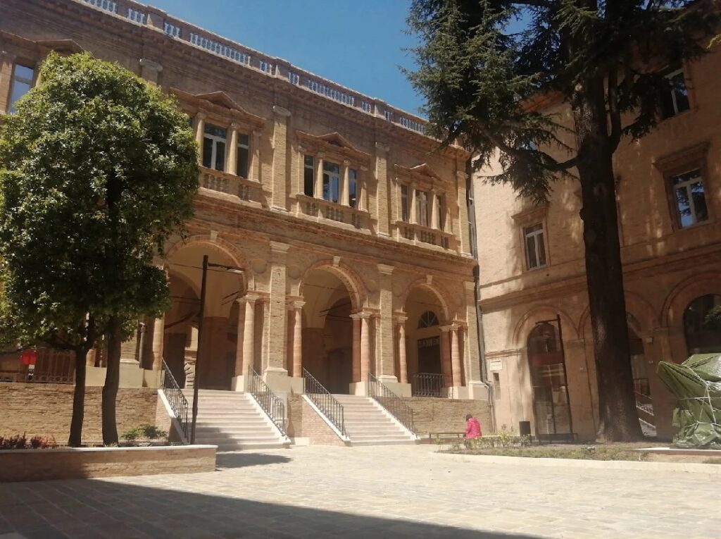 Università di Macerata