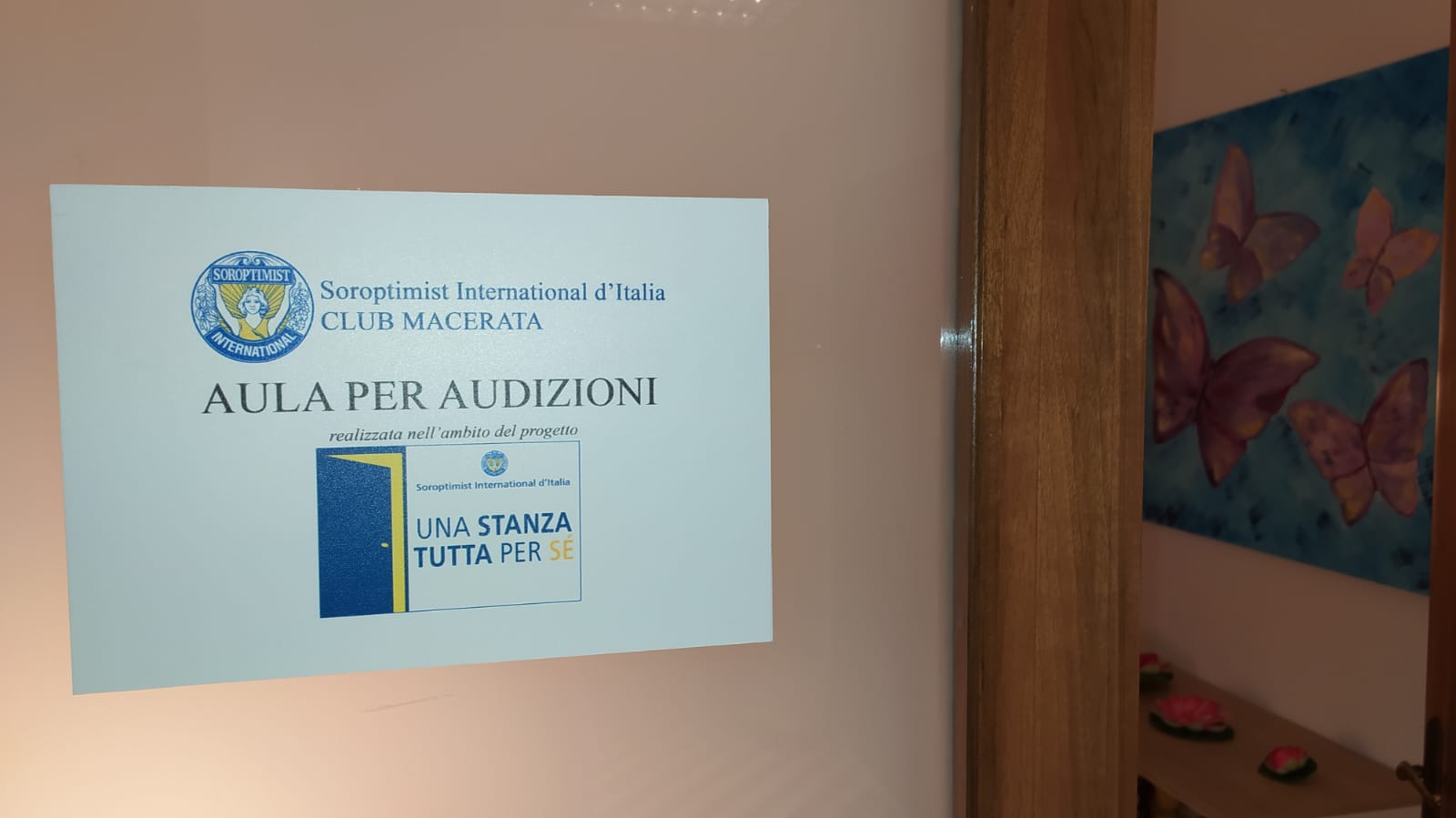 Macerata, Questura e Soroptimist creano “Una stanza tutta per sé”