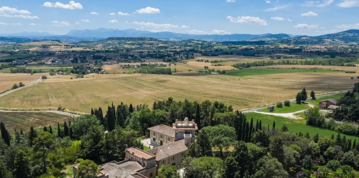Schito, il primo raduno della contrada nel Comune di Treia